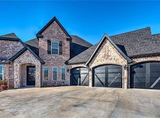 105 Woods Creek Rd, Bentonville, AR 72712