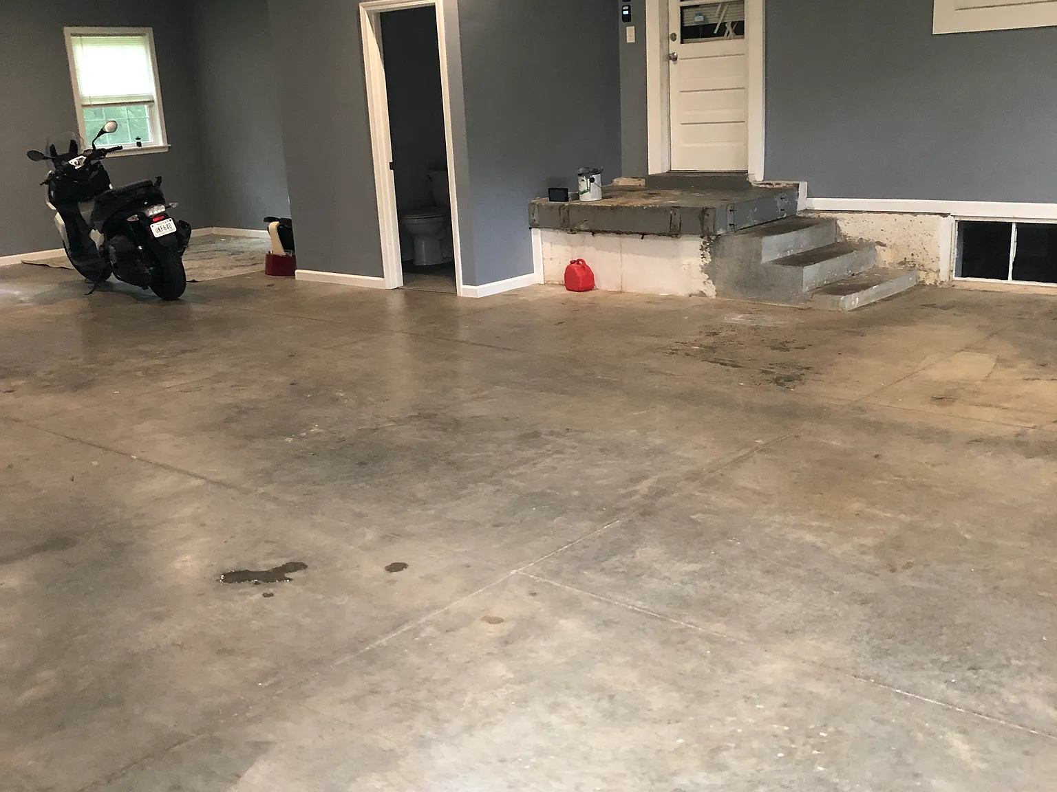 4 bed, 2.5 bath, 2200 sqft, $2,500 — Photo 3