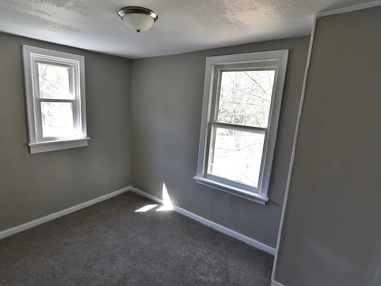 1310 Vestal Ave — Photo 3