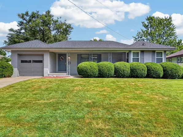 2209 Meadow Ln, West Des Moines, IA 50265