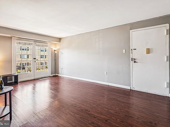 3rd image of 444 N Armistead St APT 304