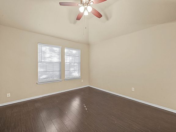 3rd image of 744 Bethany Lake Blvd