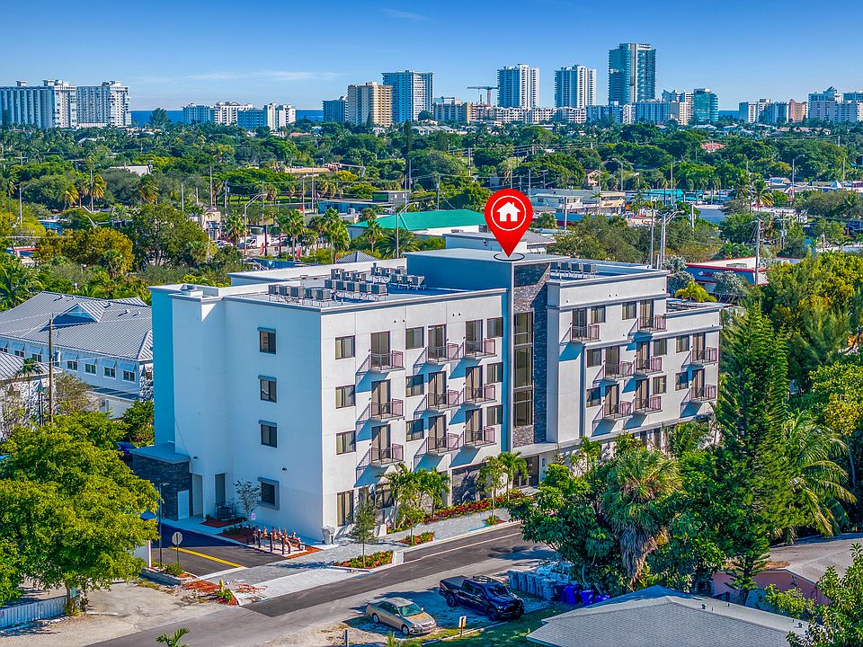1st image of 20 NE 19th Ave #306