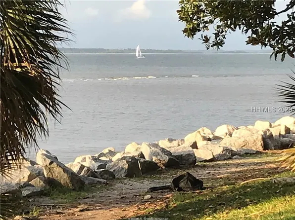 2 Whitetail Deer Ln, Hilton Head Island, SC 29926