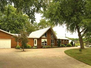 4433 Gilbertville Rd, Waterloo, IA 50701