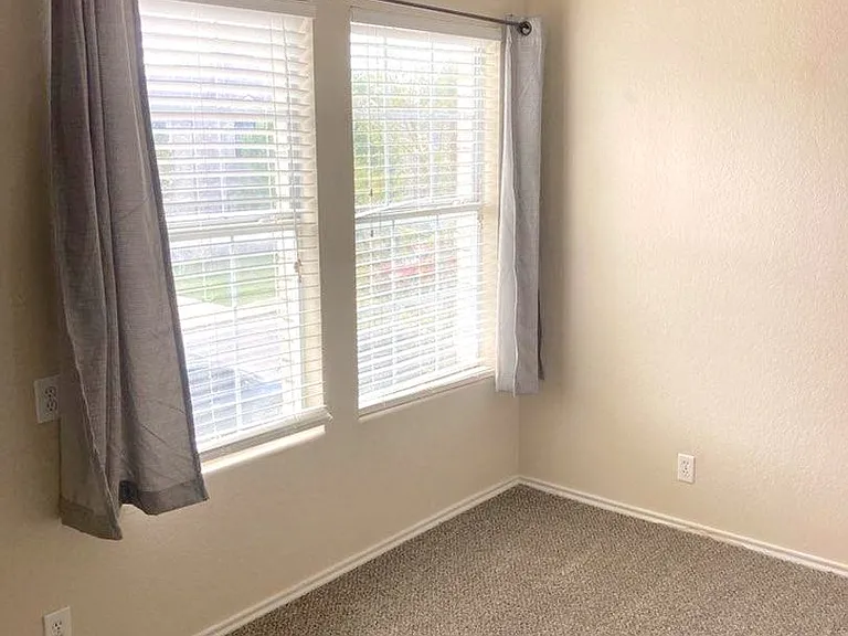 7915 Avellano — Photo 12