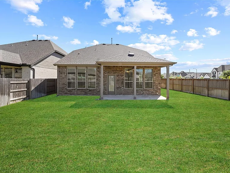 7203 Buckthorn Hollow Trl — Photo 23