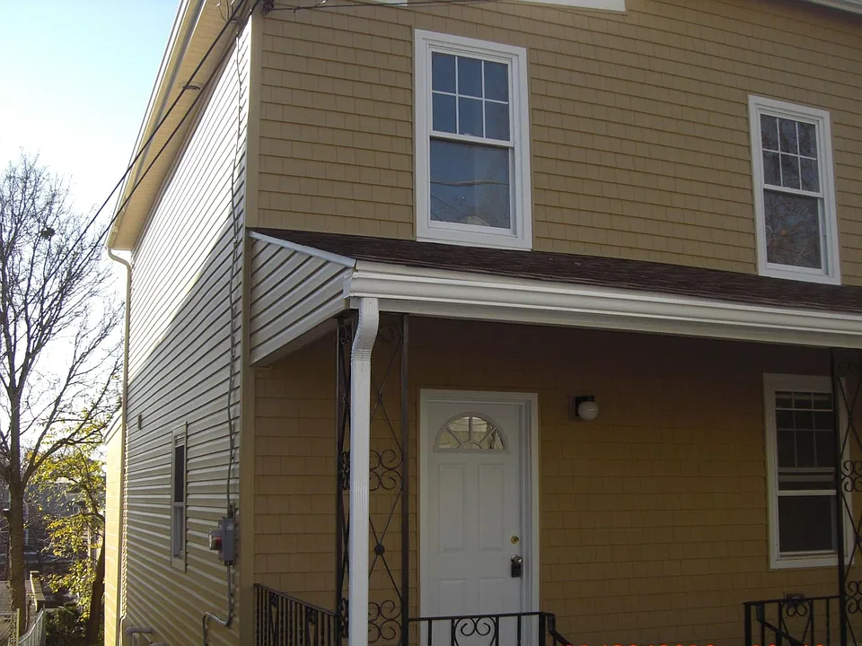 506 Division St