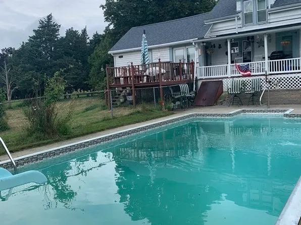 100 Weeden Rd, Fairhaven, MA 02719