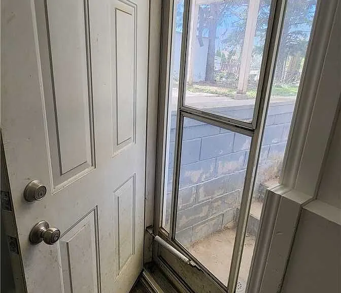 107 Crittenden Sq — Photo 18