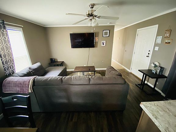 4th image of 804 Saint Moritz Dr #115