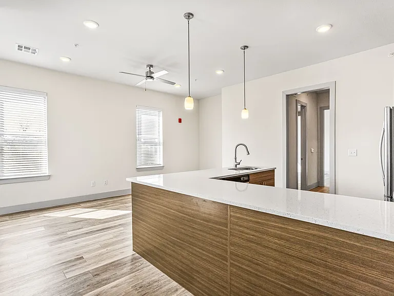 2712 Wingate St — Photo 16