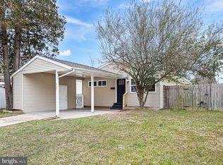 735 River Rd, Dover, DE 19901