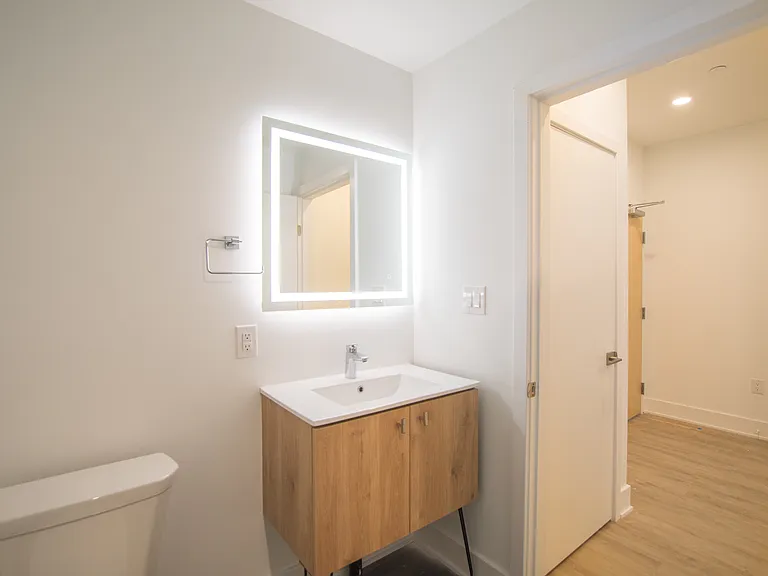 1325 N Lee St — Photo 32