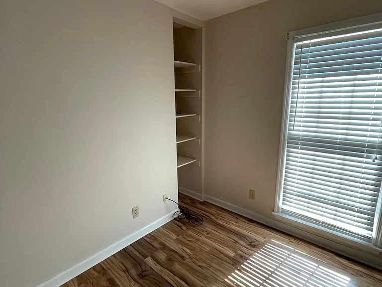 7004 Robins Nest Dr — Photo 13