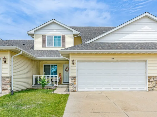 1204 Crescent View Dr NE, Cedar Rapids, IA 52402
