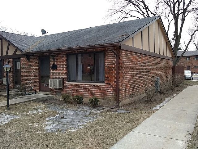 1st image of 18W079 Kirkland Ln
