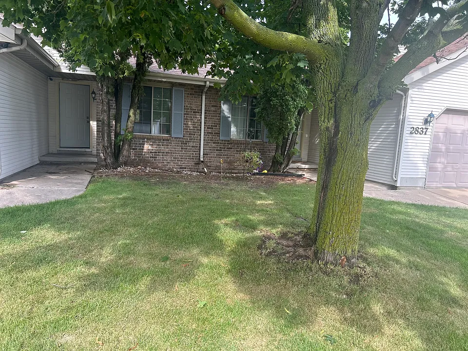 2835-37 Aquarius Rd #2835