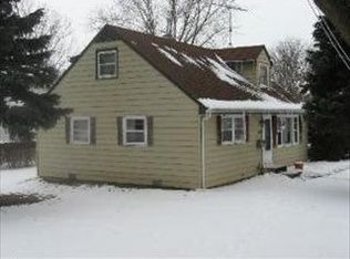 3807 Maple Ave, McHenry, IL 60050