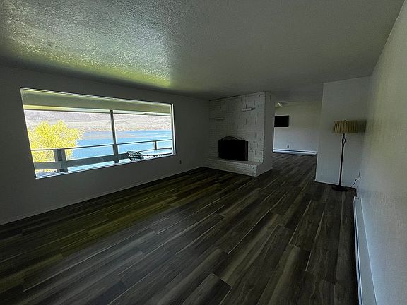 4th image of 120 Miller Ave N