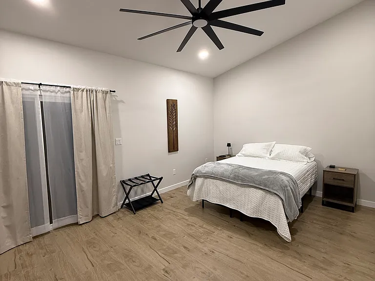 322 W Madison St #2 — Photo 4