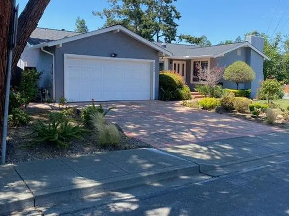 3400 Churin Dr, Mountain View, CA 94040