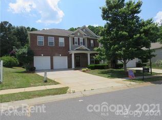 13211 Pontchatrain Ave, Charlotte, NC 28273