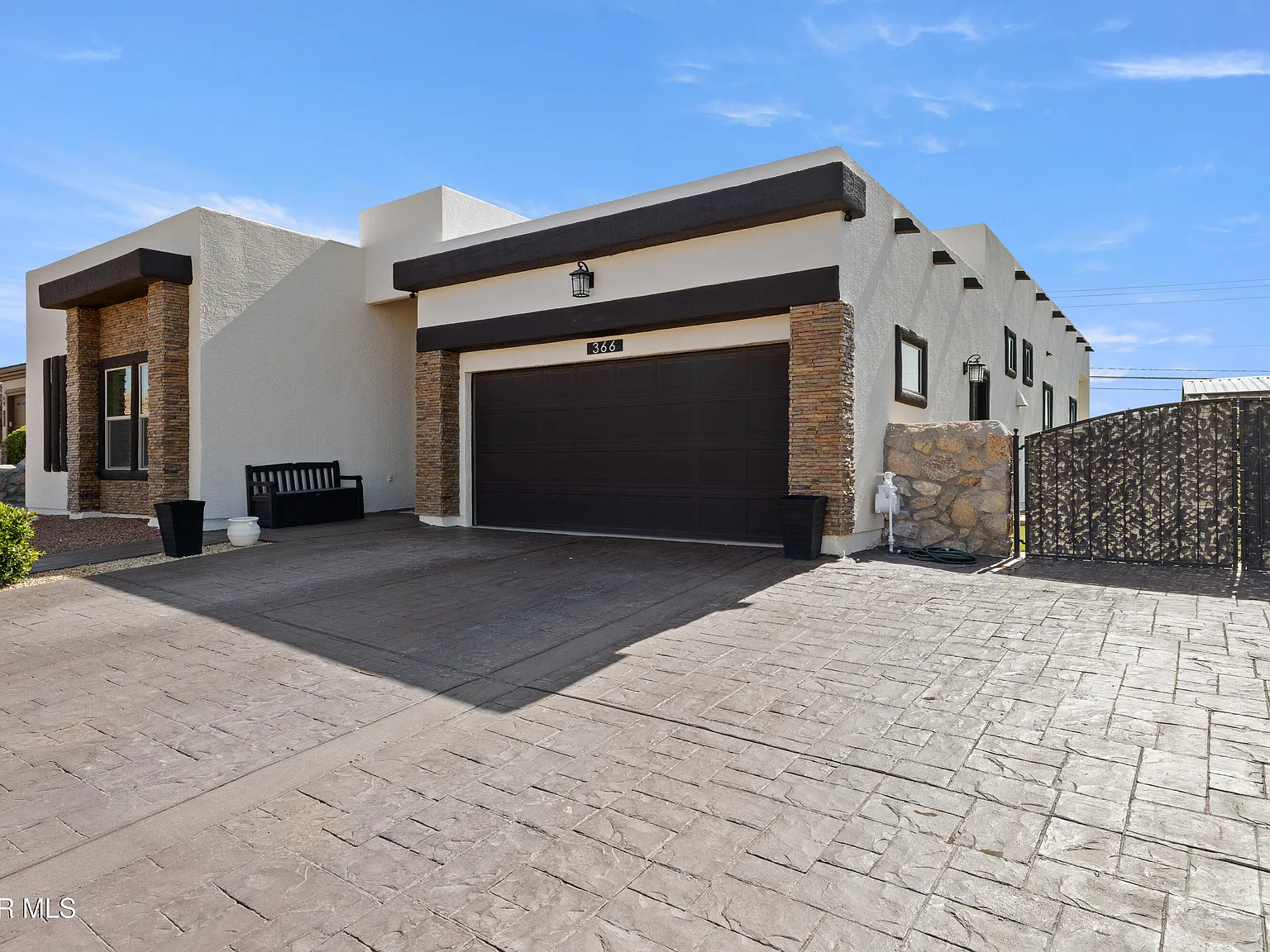 4 bed, 3.5 bath, 2477 sqft, $3,000 — Photo 4