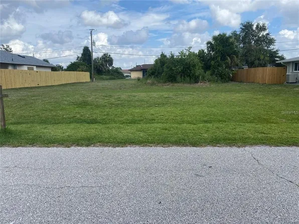 867 Dobell Ter NW #26, Pt Charlotte, FL 33948