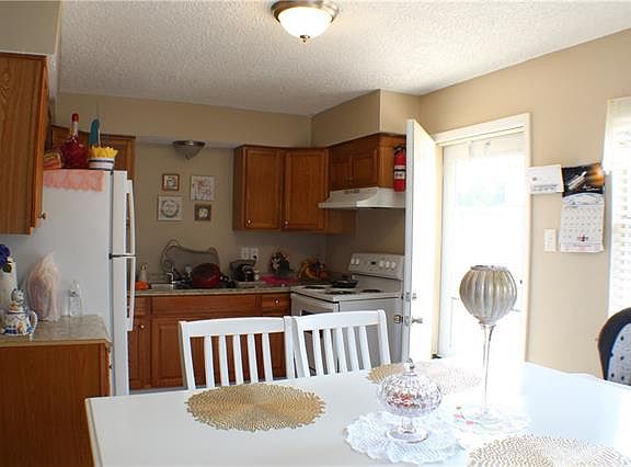 5th image of 134 A & B Paula Dr