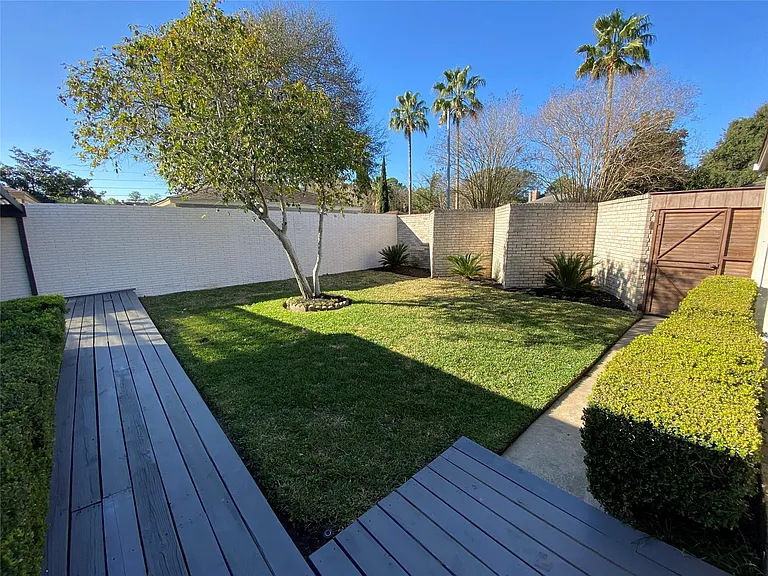 8310 Spring Wind Dr — Photo 17