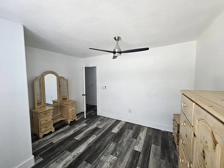 8198 SE 164th Pl — Photo 10