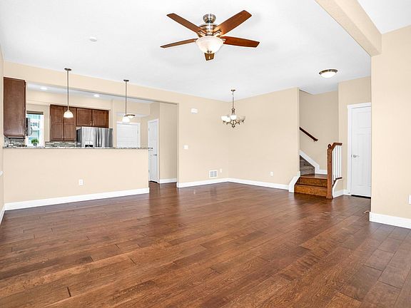 3rd image of 2933 Kansas Dr #D