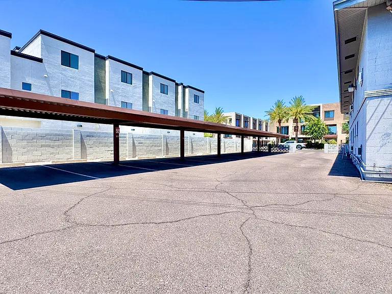 6947 E 6th St #7 — Photo 31
