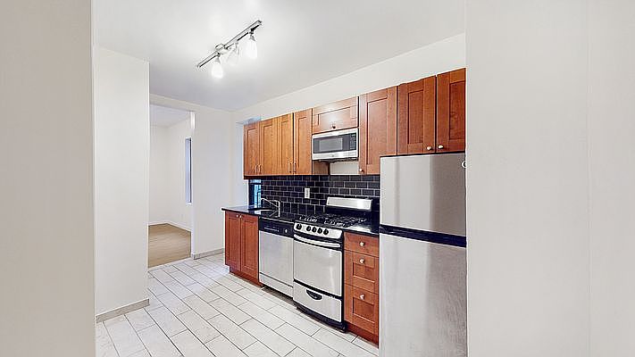 1st image of 470 W 166th St APT 44