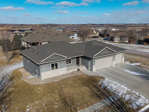 3rd image of 2000 W Tyler Dr