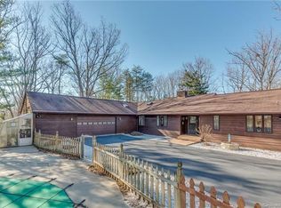 231 Mountain View Dr, Columbus, NC 28722