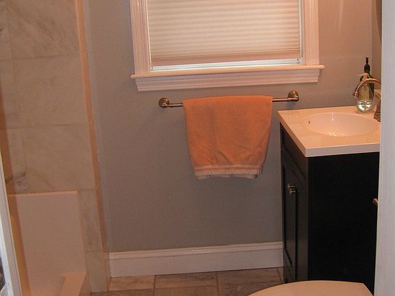 1st Floor Bathroom