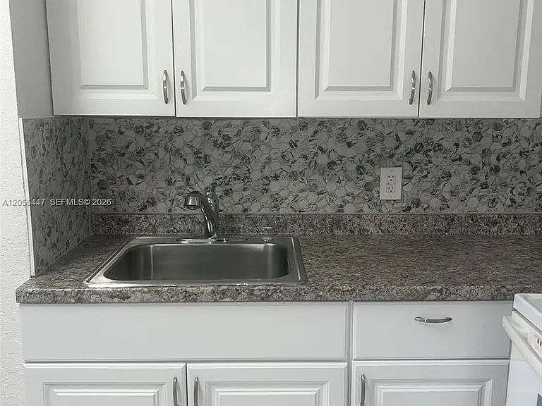 919 NW 2nd Ave #1 — Photo 17
