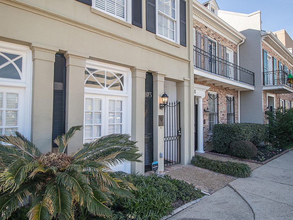 1st image of 135 Reynoir St #2