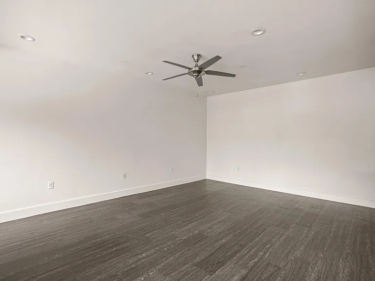 604 N Bluff Dr #228 — Photo 12