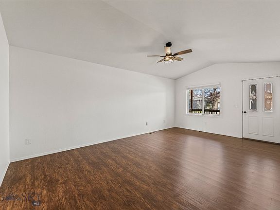 2nd image of 520 N River Rock Dr