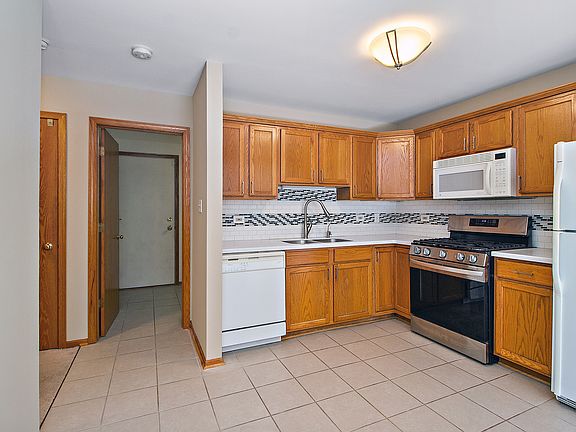 4th image of 7649 Thistlewood Ln