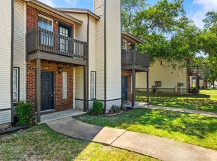 1810 River Crossing Cir APT B, Austin, TX 78741