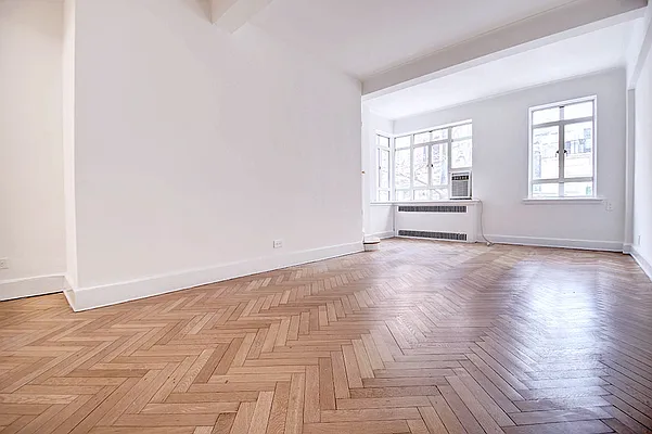 Rented by Urbane Brokerage | media 8