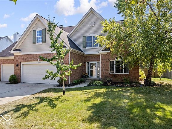 2nd image of 8965 Sommerwood Dr