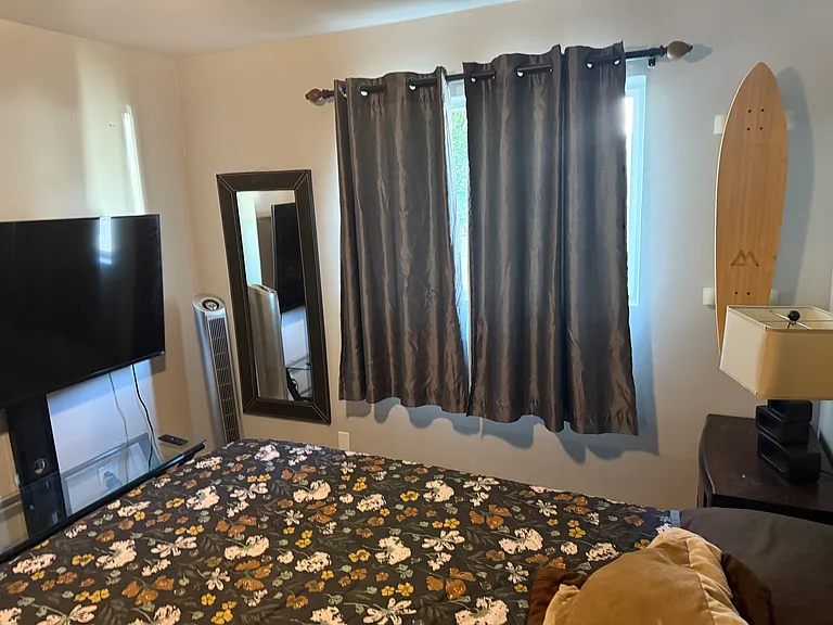 Middle Guest Room