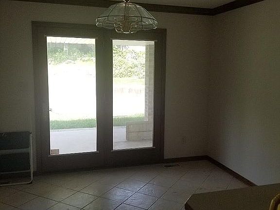 3rd image of 3814 S Bryant Dr