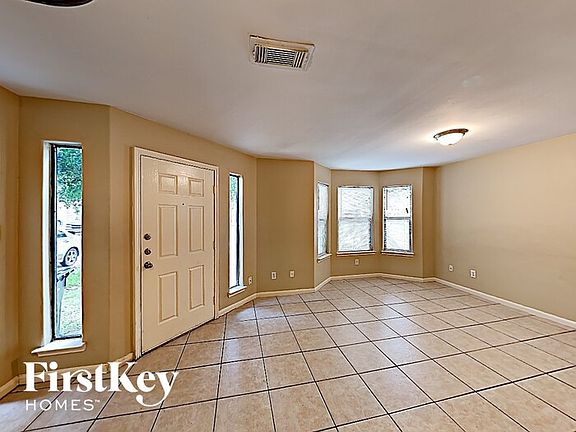 2nd image of 3008 La Estancia Ln