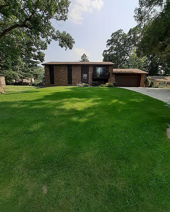 1st image of 1023 W 7th Pl